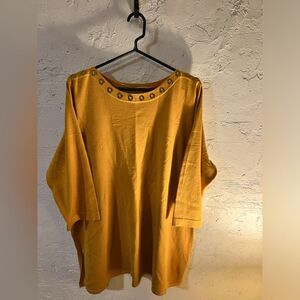 Cable and Gauge woman 2X sweater with grommets around scoop neckline, edgy-cool